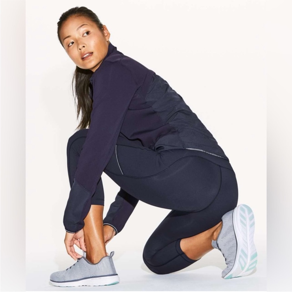 Lululemon || Cardio Squad Jacket in Midnight Navy 6 - Picture 15 of 15